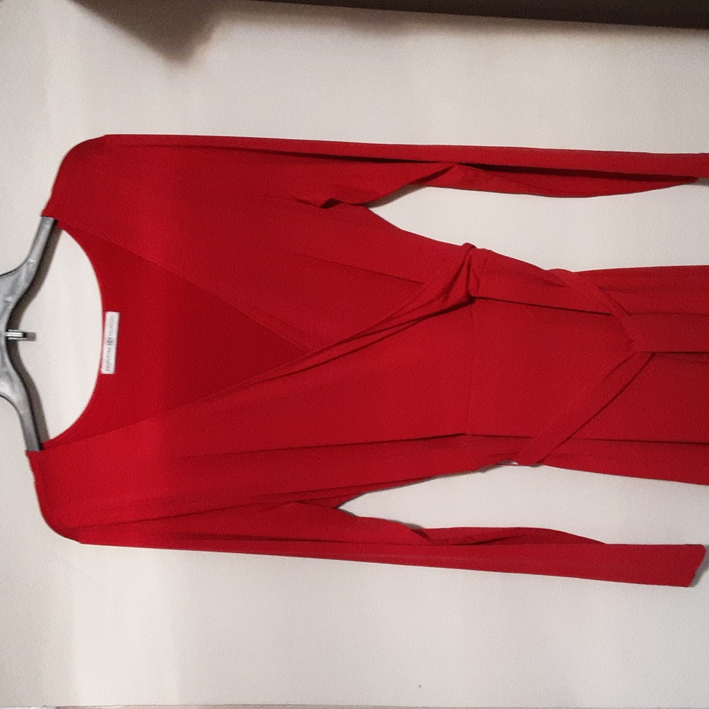 Lady in that *RED dress